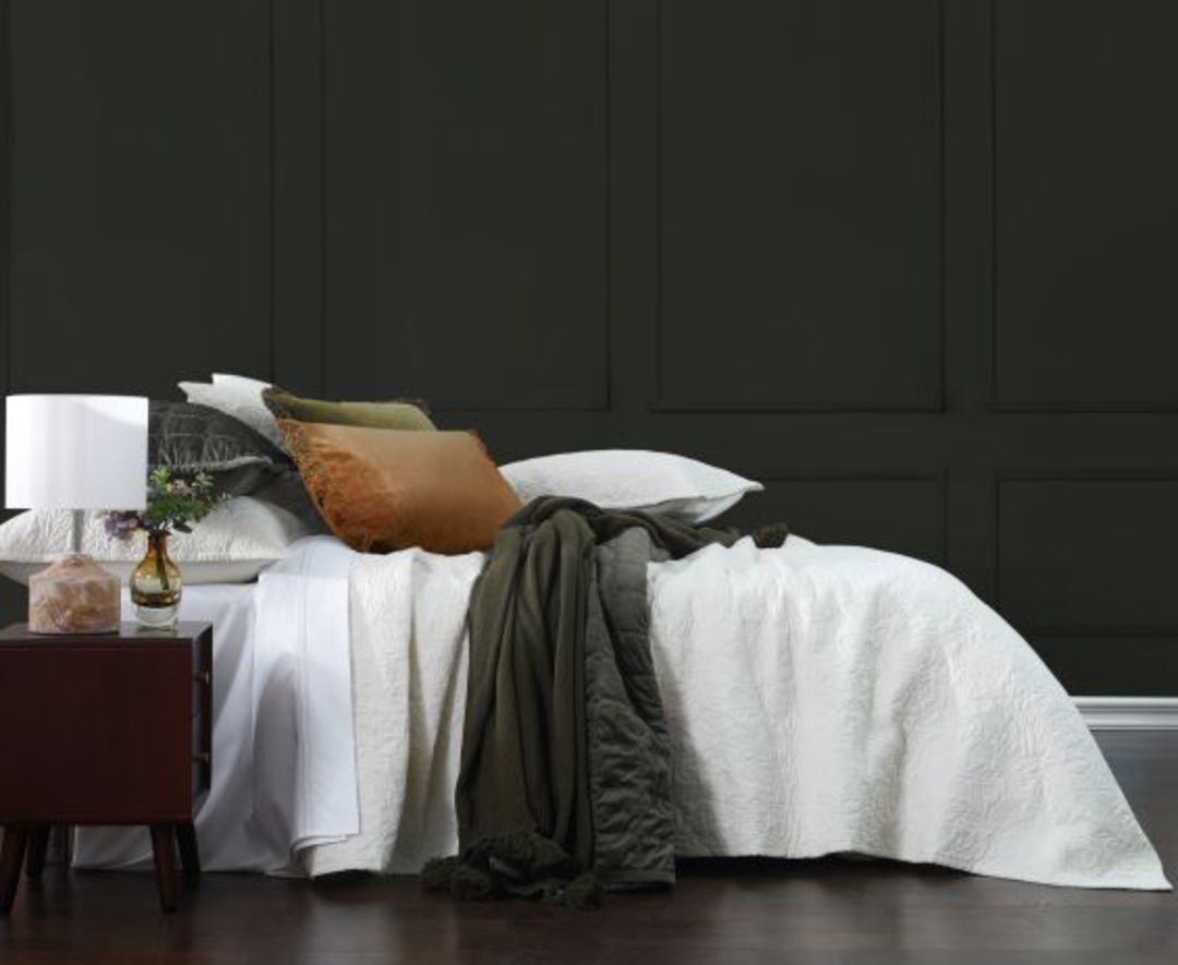 MM Linen - Lourdes Bedspread Set -  Queen image 2